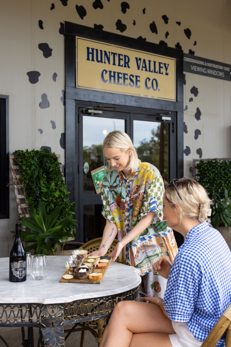 HUNTER VALLEY DAY TOUR EXPERIENCE | WINE, CHOCOLATE  & CHEESE TASTING