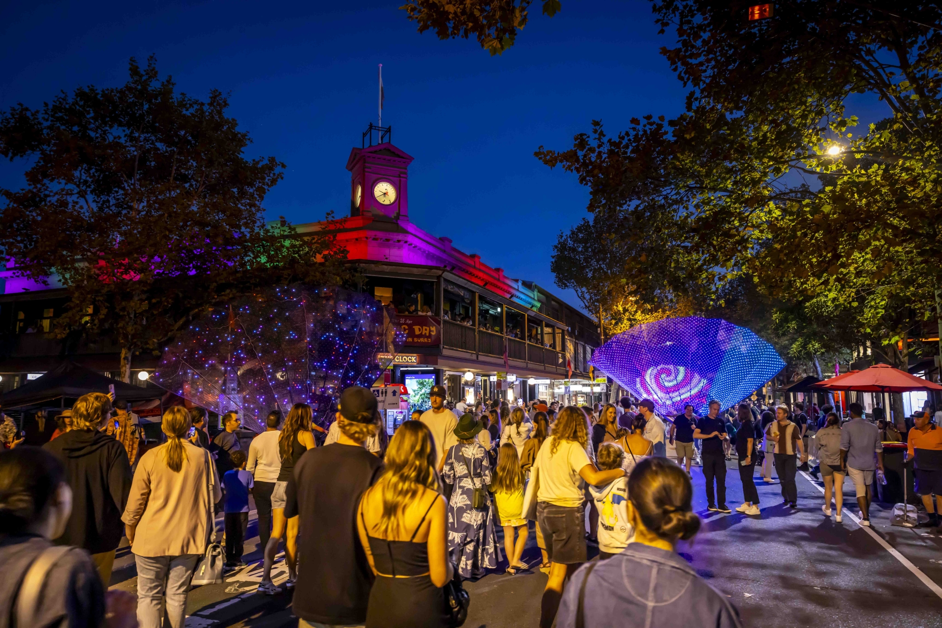 EXPLORE SYDNEY CITY AT NIGHT - CITY TOUR