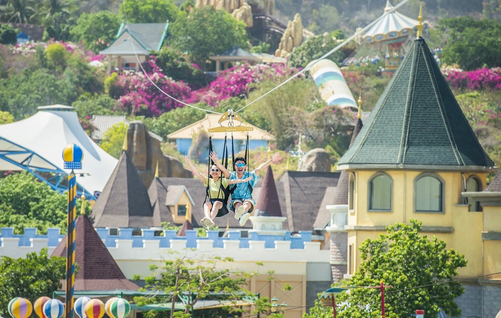 CHERRY PICKING EXPERIENCE DAY TOUR IN ORANGE